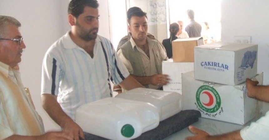  جمعية بابل الخيرية توزع المساعدات الإنسانية للعوائل المهجرة