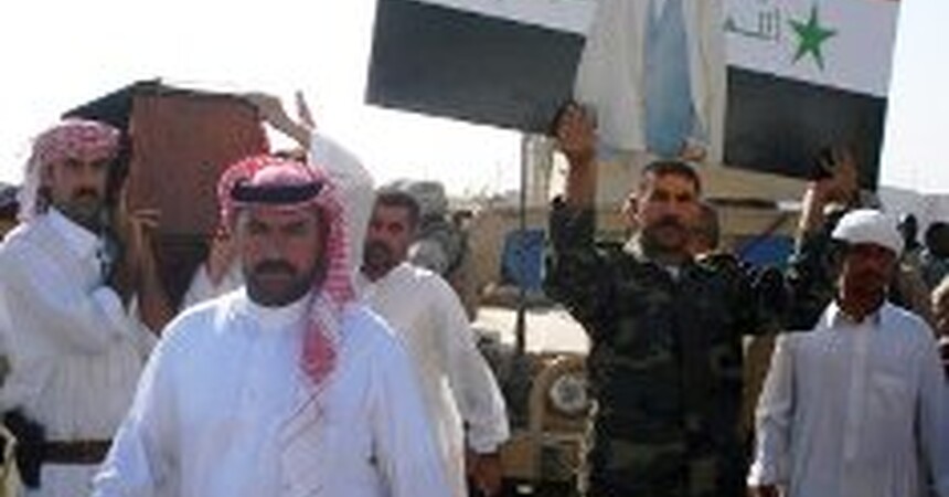 تشييع مهيب لجثمان الشيخ عبد الستار أبو ريشة في محافظة الأنبار