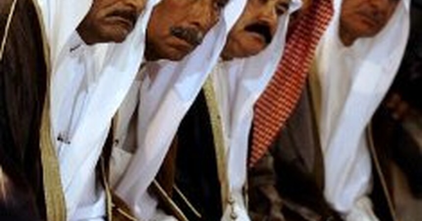 كتل نيابية عراقية تؤيد عملية تسليح العشائر العراقية لمواجهة تنظيم القاعدة